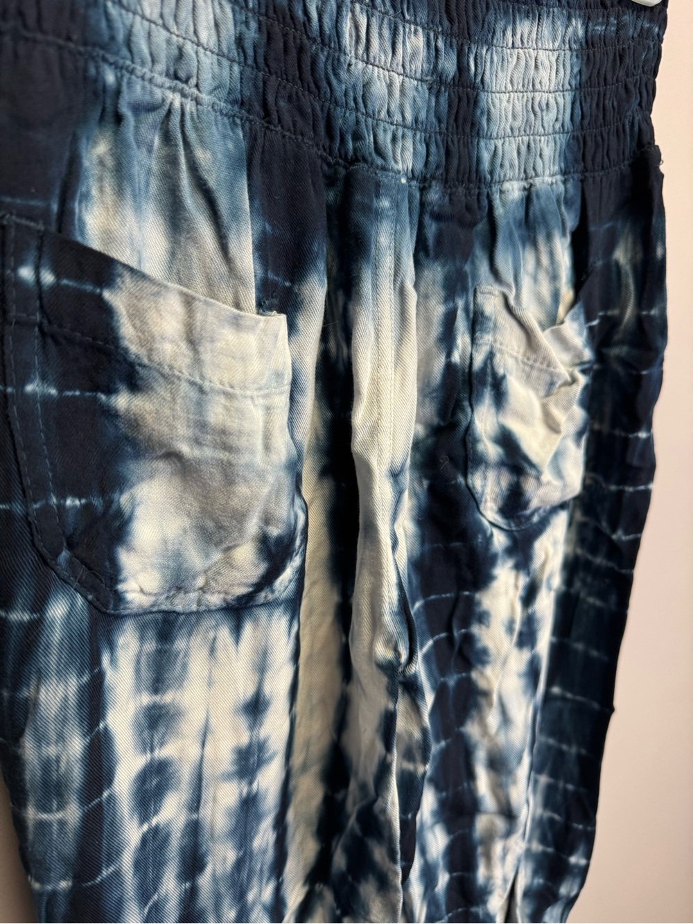 Rewash Navy and White Tie-Dye Smocked Waist Linen Pants - Picture 6 of 7